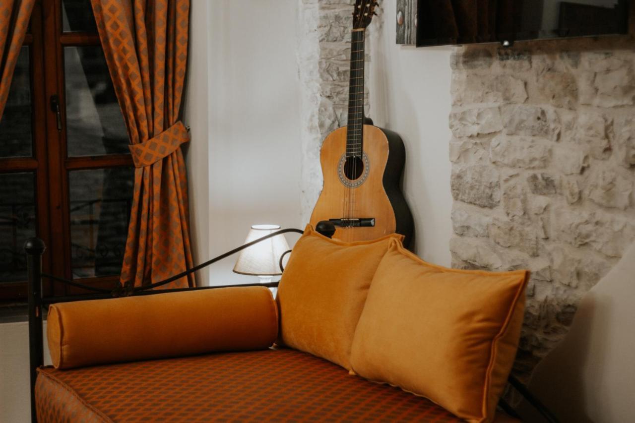 Hotel Ss Kekezi Gjirokaster Bagian luar foto